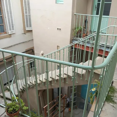 Les Garrigues * نيم